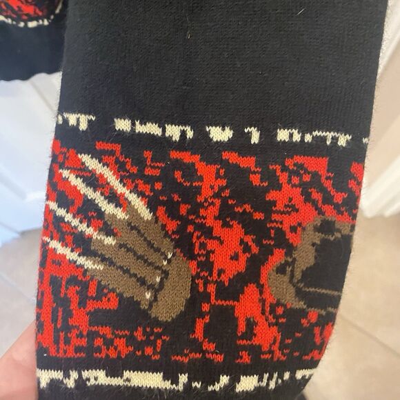 Fun Freddy Vs Jason Halloween Sweater Size XL EUC - Picture 7 of 11